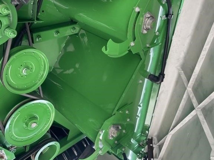2015-john-deere-s660-image-40