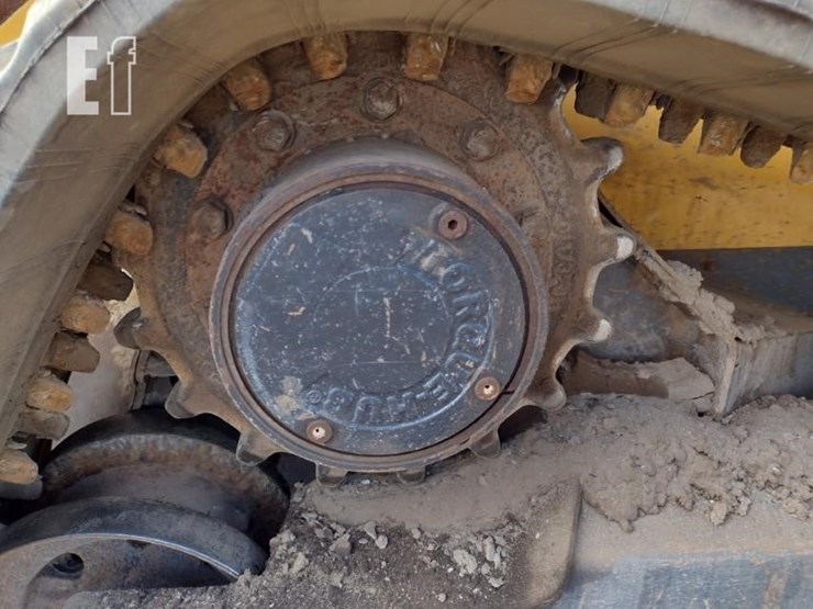 2020-deere-333g-image-28