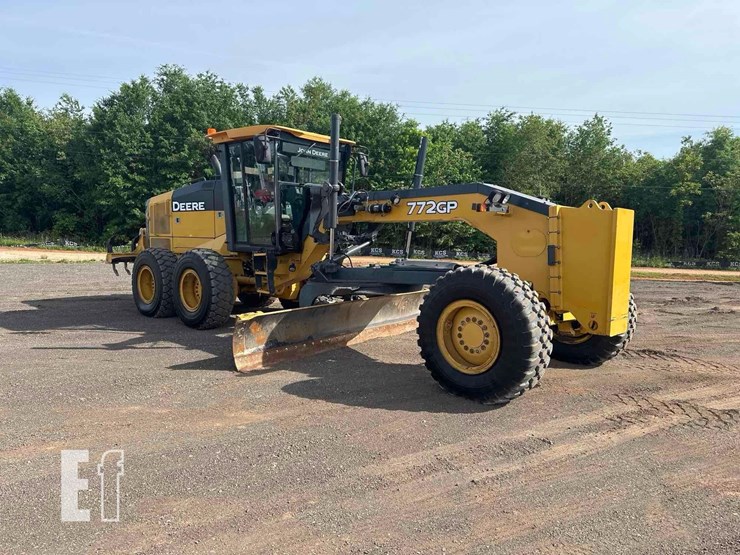 2014-deere-772gp-image-31
