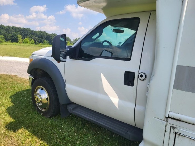 2012-ford-f550-xl-image-48