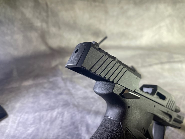 #4387-•-taurus-tx-22-compact-22-lr-pistol,-sn:-1tj062099-image-12