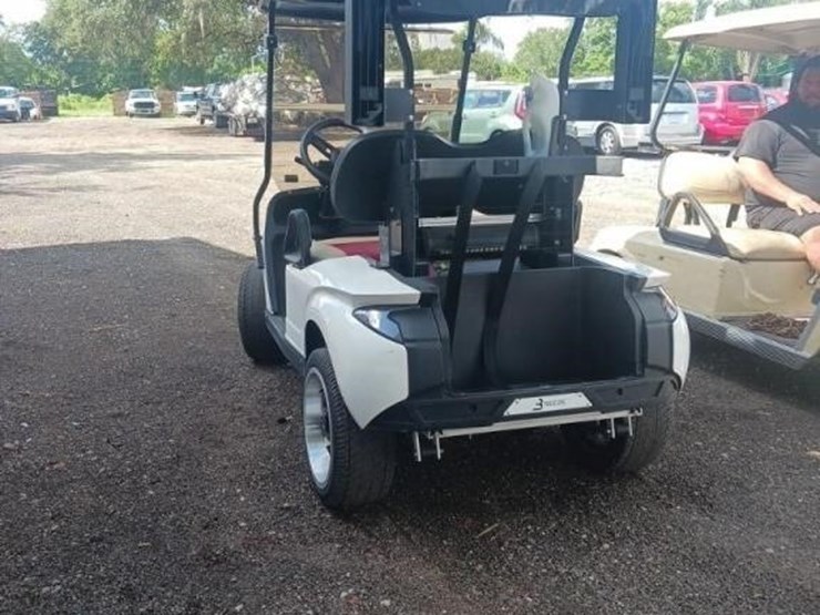 2022-breeze-golfcart-image-5