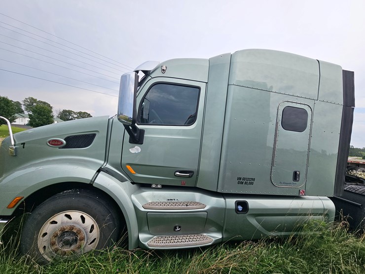 2016-peterbilt-579-image-5