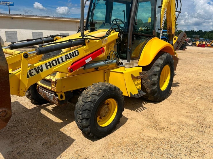 2008-new-holland-b110-image-45
