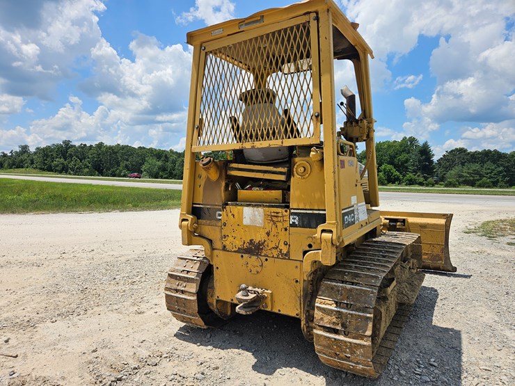 caterpillar-d4c-image-11