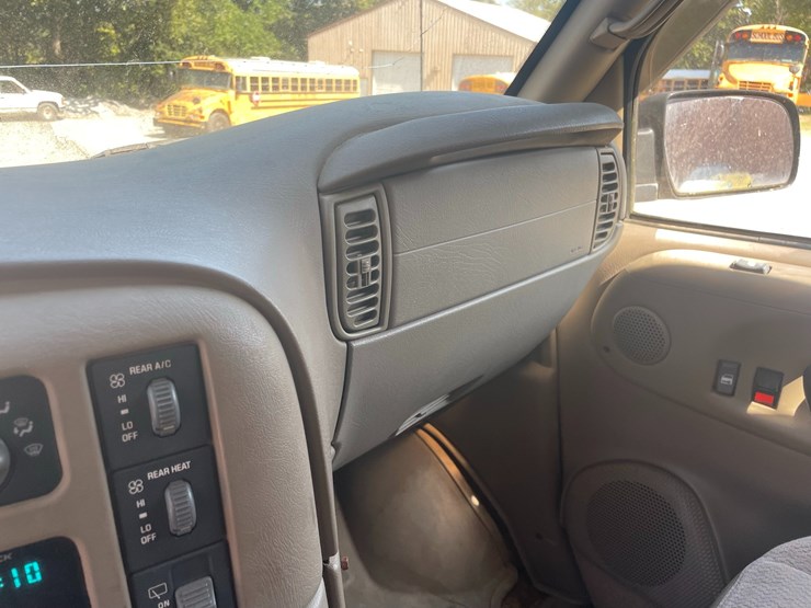 1998-chevrolet-astro-image-25