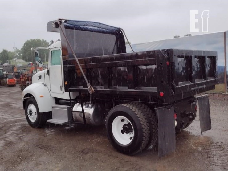 2008-peterbilt-335-image-34