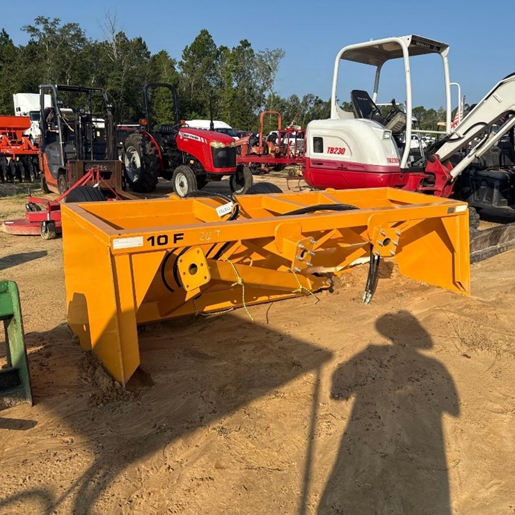 247 - NEW INDUSTRIAS AMERICA 10' LAND LEVELER