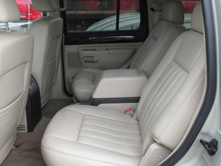 2003-lincoln-aviator-image-12