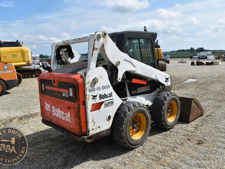 2017-bobcat-s570-image-16