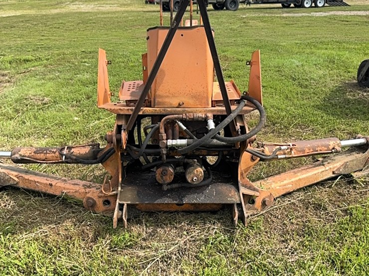 case-backhoe-attachment-image-4