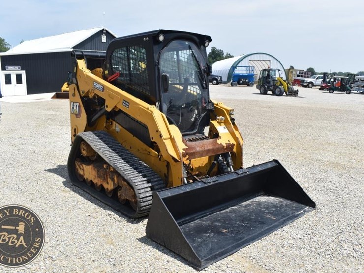 2021-caterpillar-262d3-image-14