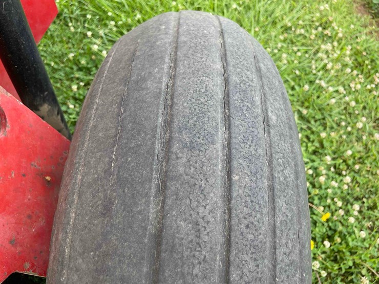 case-8430-round-baler-image-10