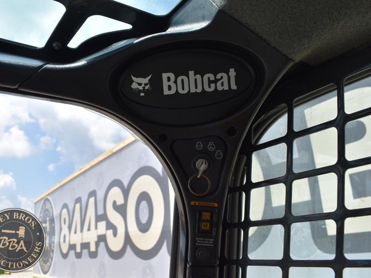 2020-bobcat-s550-image-37
