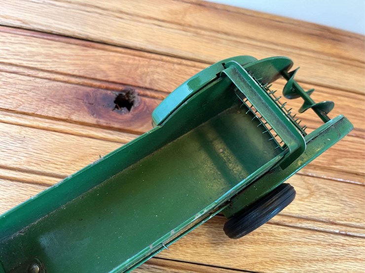 john-deere-16-image-6