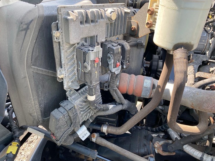 2019-chevrolet-6500-image-30
