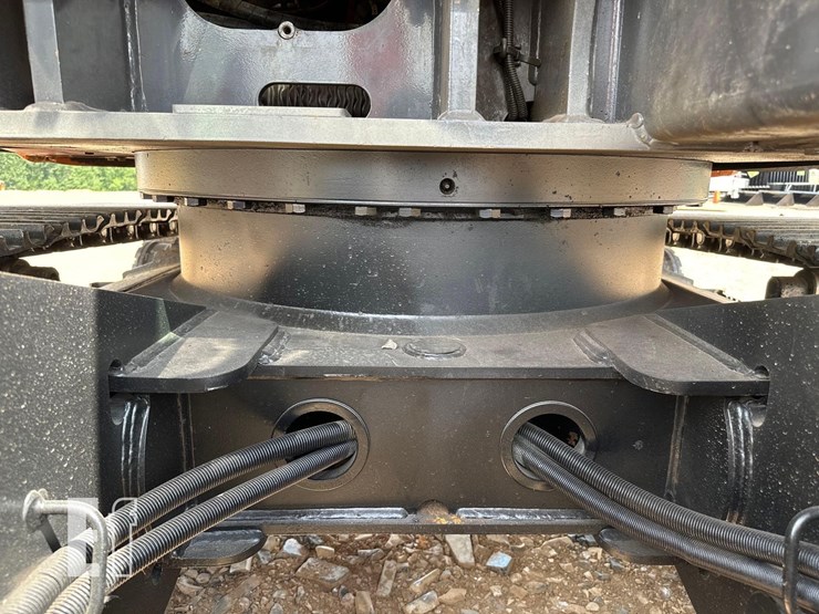 2021-hitachi-zx135us-6-image-13