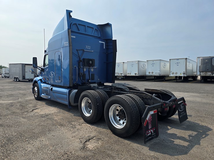 2019-peterbilt-579-image-16