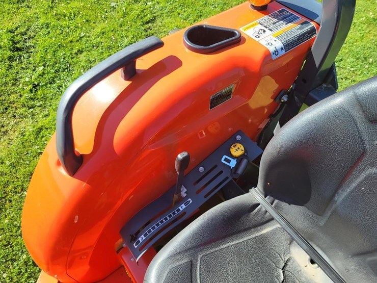2016-kubota-mx5200-image-39