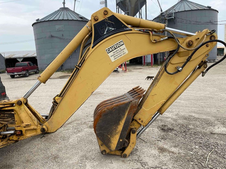 caterpillar-416b-image-20