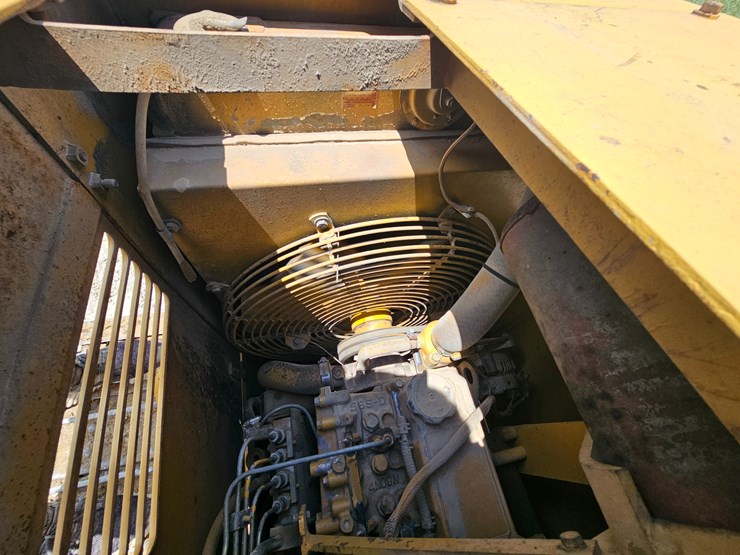 caterpillar-d4c-image-26