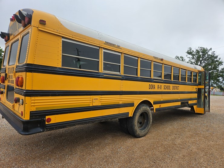 2005-freightliner-fs65-image-27