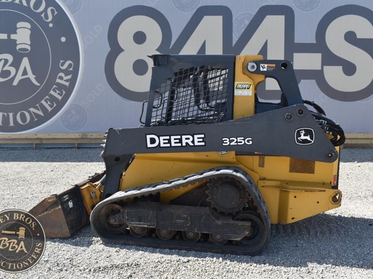 2019-deere-325g-image-10