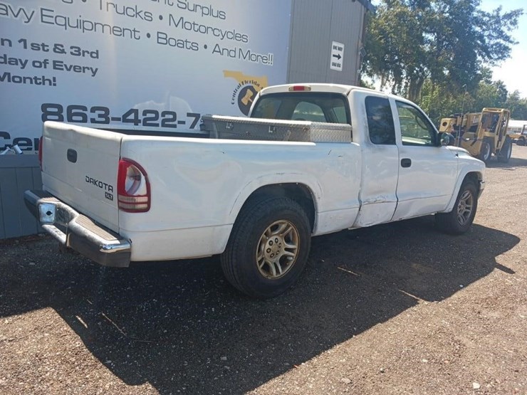 2004-dodge-dakota-image-8