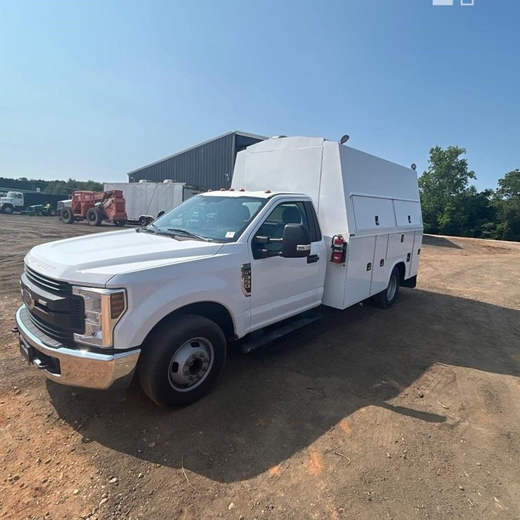 2020 FORD F350 XL