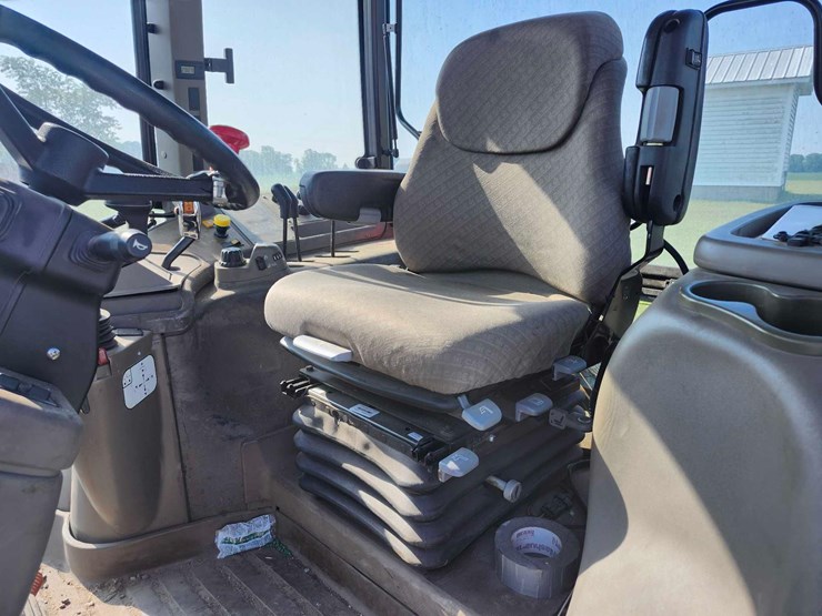 2005-case-ih-mxm130-image-21