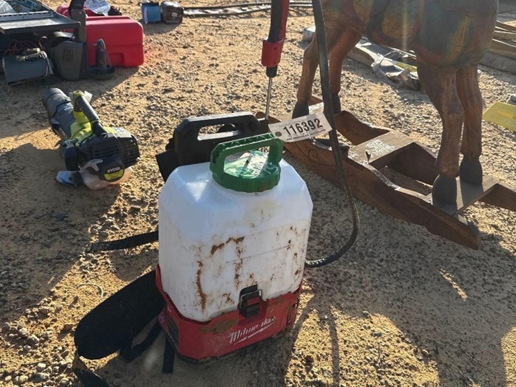 2214---milwaukee-18v-sprayer-image-1