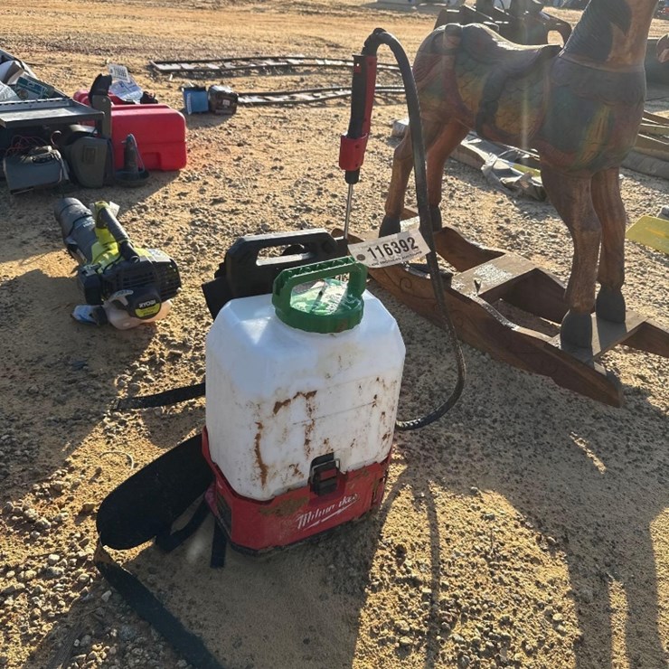2214 - MILWAUKEE 18V SPRAYER
