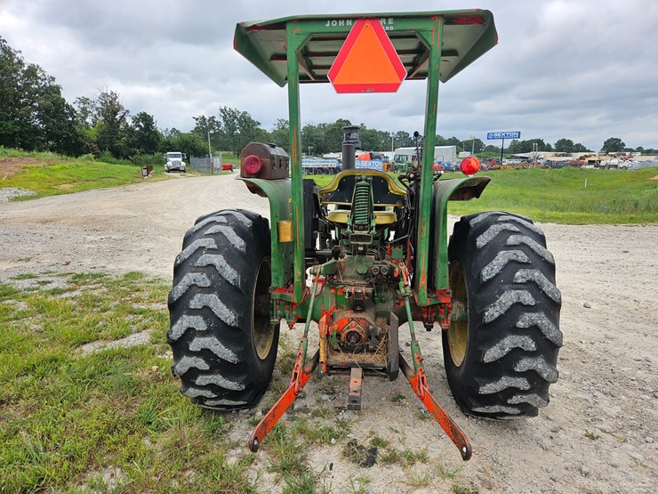 john-deere-2240-image-11