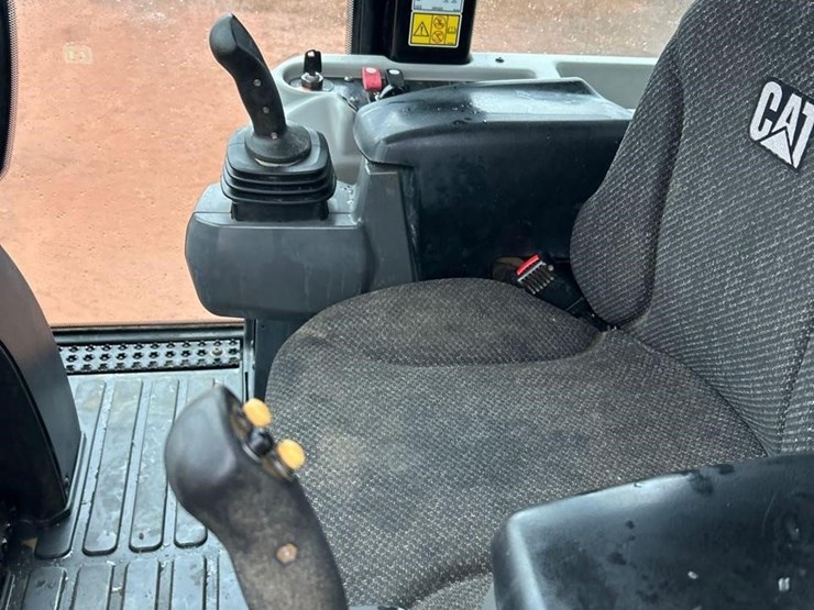 2019-caterpillar-953k-image-46