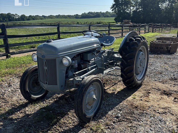 1947-ford-9n-image-2