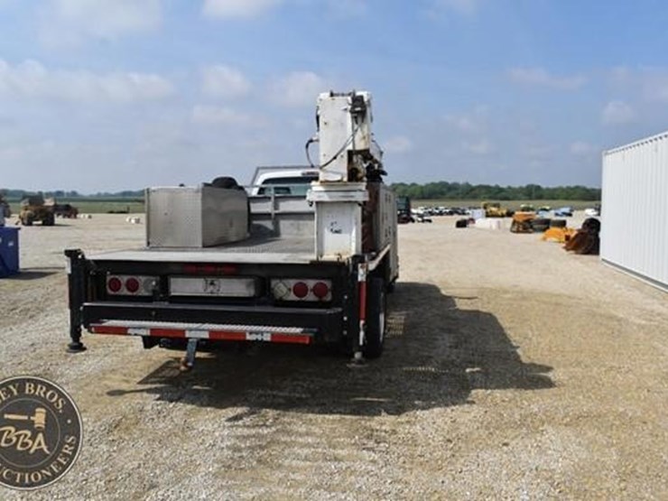 2013-ford-f550-image-67
