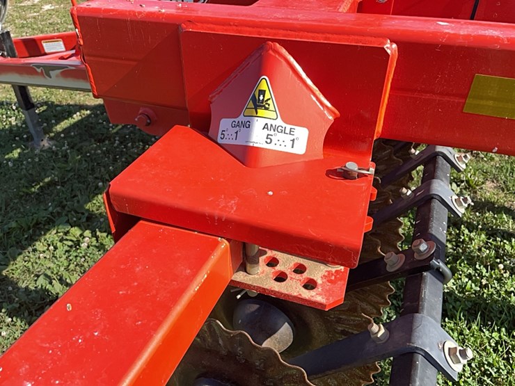 2014-kuhn-krause-excelerator-8000-image-8