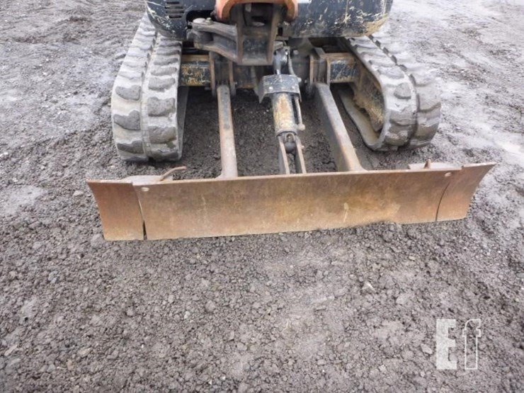 2016-kubota-u17-image-24
