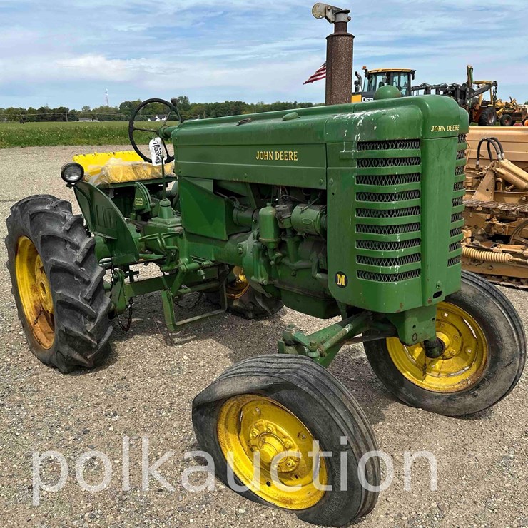 JOHN DEERE M