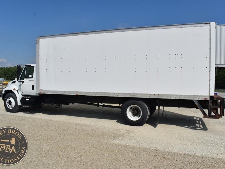 2006-international-durastar-4300-image-8