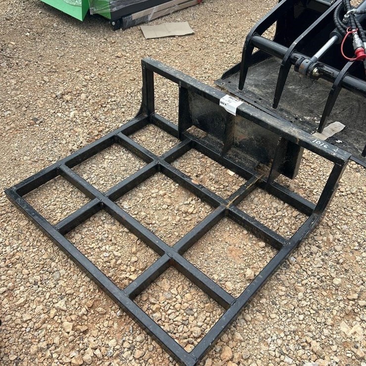 GIYI MINI SKID STEER LAND LEVELER ATTACHMENT