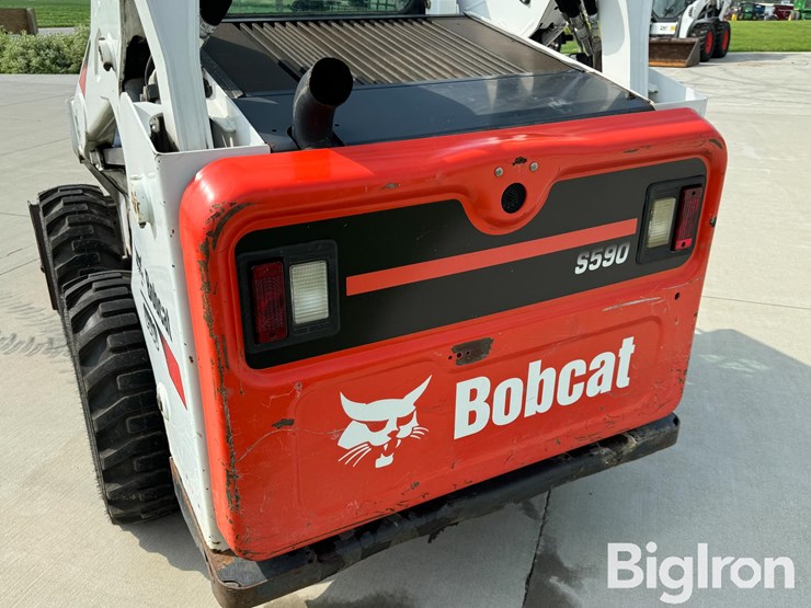 2017-bobcat-s590-image-15