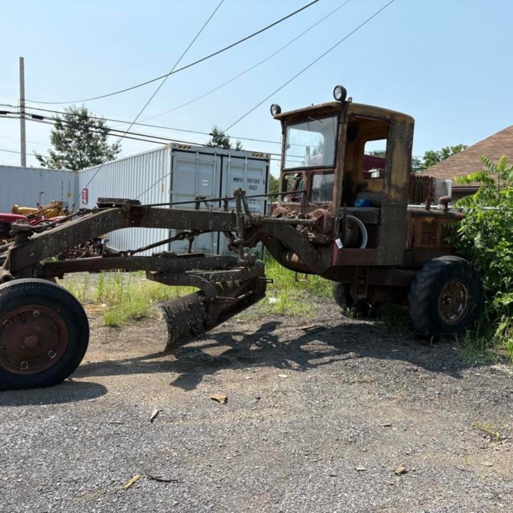Caterpillar 2WD Gator