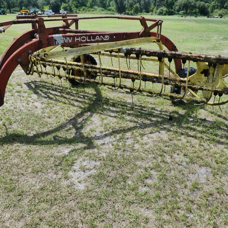 NEW HOLLAND 258