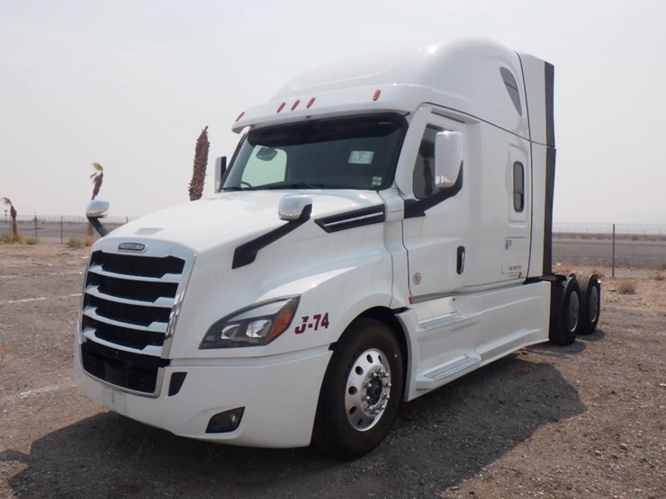 2023-freightliner-cascadia-126-image-1