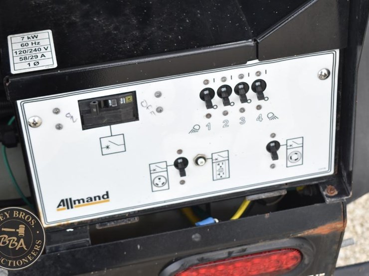 2019-allmand-bros-night-lite-v-series-image-23