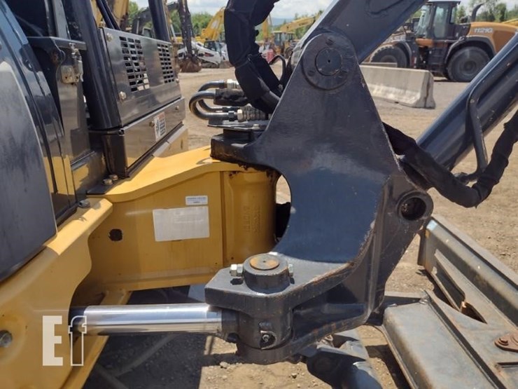2017-deere-50g-image-23