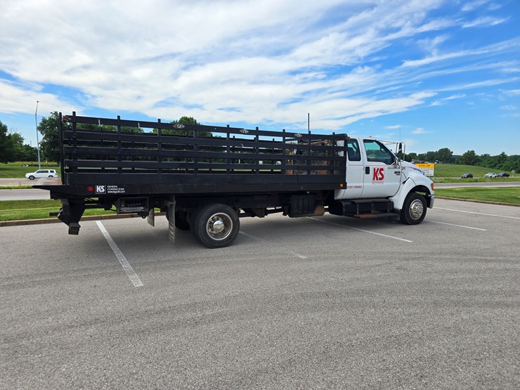 2004-ford-f650-image-30