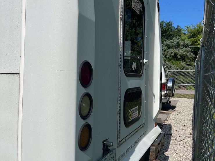 2003-ford-e450-image-6