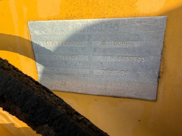 new-holland-555e-image-28